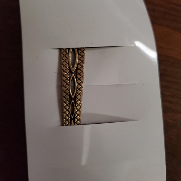 NWT Rhinestone Encrusted Hair Clip - Picture 2 of 3